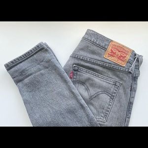 Levi’s 501 Tapered Jeans